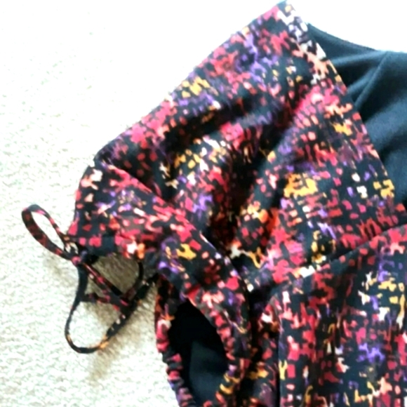 NEW WOMEN'S SHORT SLEEVE TOP SIZE SMALL WORTHINGTON - Picture 3 of 3